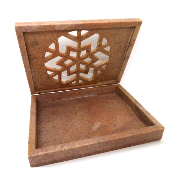 Soap Dish Polished Marble Hinged Self Draining 6.75 X 5.25 X 1.25 in. New - Picture 2 of 3